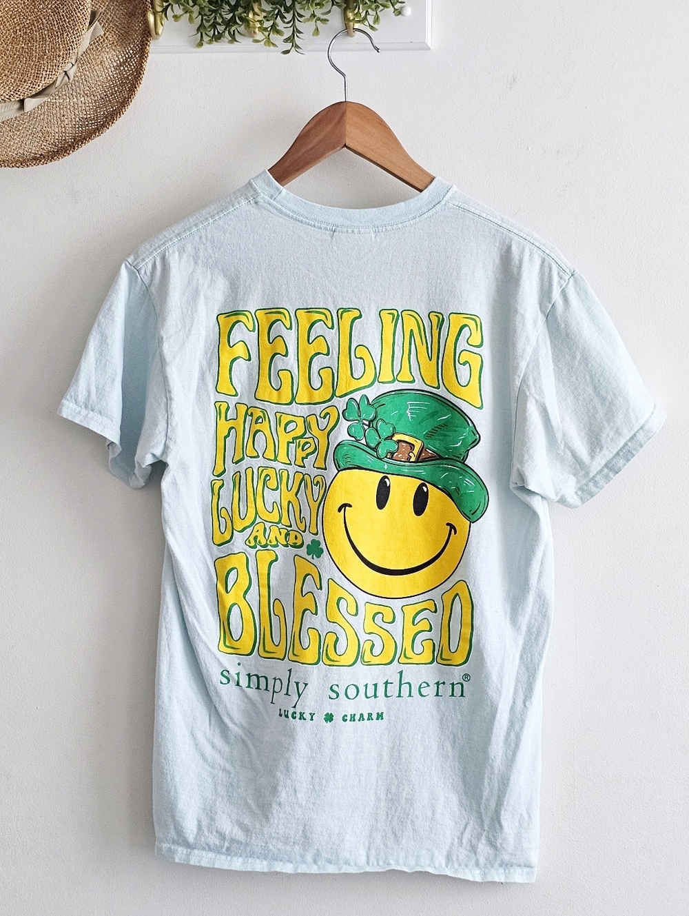 Simply Southern Lucky Tee Medium Blue Shamrock Smile Graphic Shirt